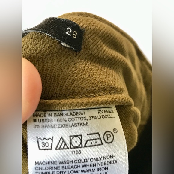 Banana Republic Premium Denim Mid Rise 4” Utility Short  Olive Green Size 28 - Picture 8 of 10